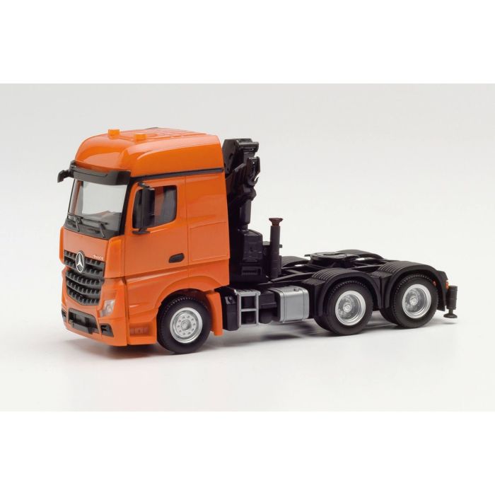 Set Ruote Herpa 1:87 54041 - 2 Assi Con Anello Cromato Per Trattori, Colore Nero